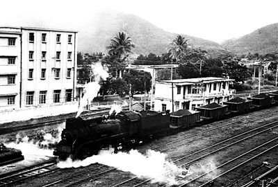 海南石碌鐵礦當(dāng)年裝礦石的蒸汽火車(chē)。(資料圖片)